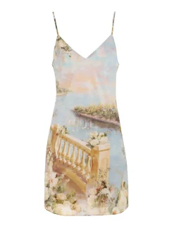 Luminosity Asymmetric Dress